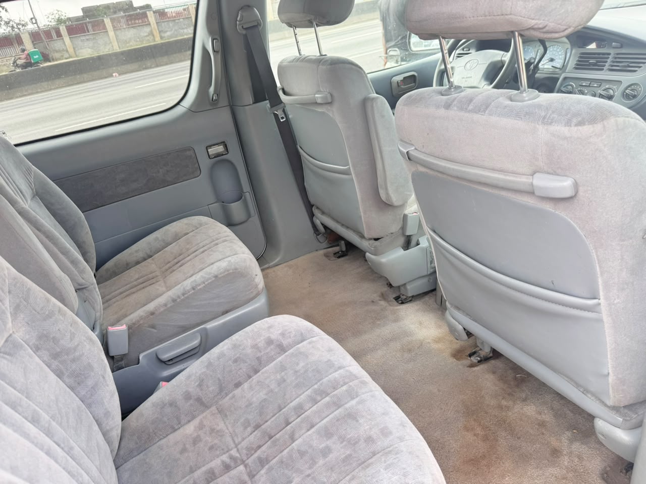 2001 Toyota Sienna LE White MPV for Sale