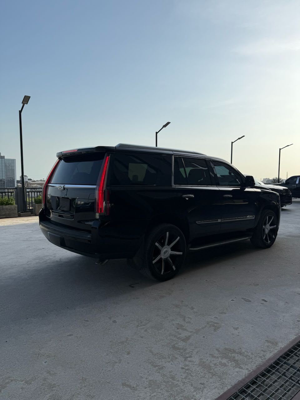 Cadillac Escalade SUV, Black — photo 2
