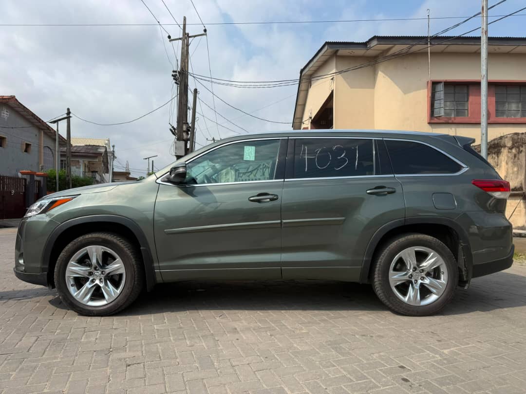 Toyota Highlander XLE AWD, Green SUV for Sale