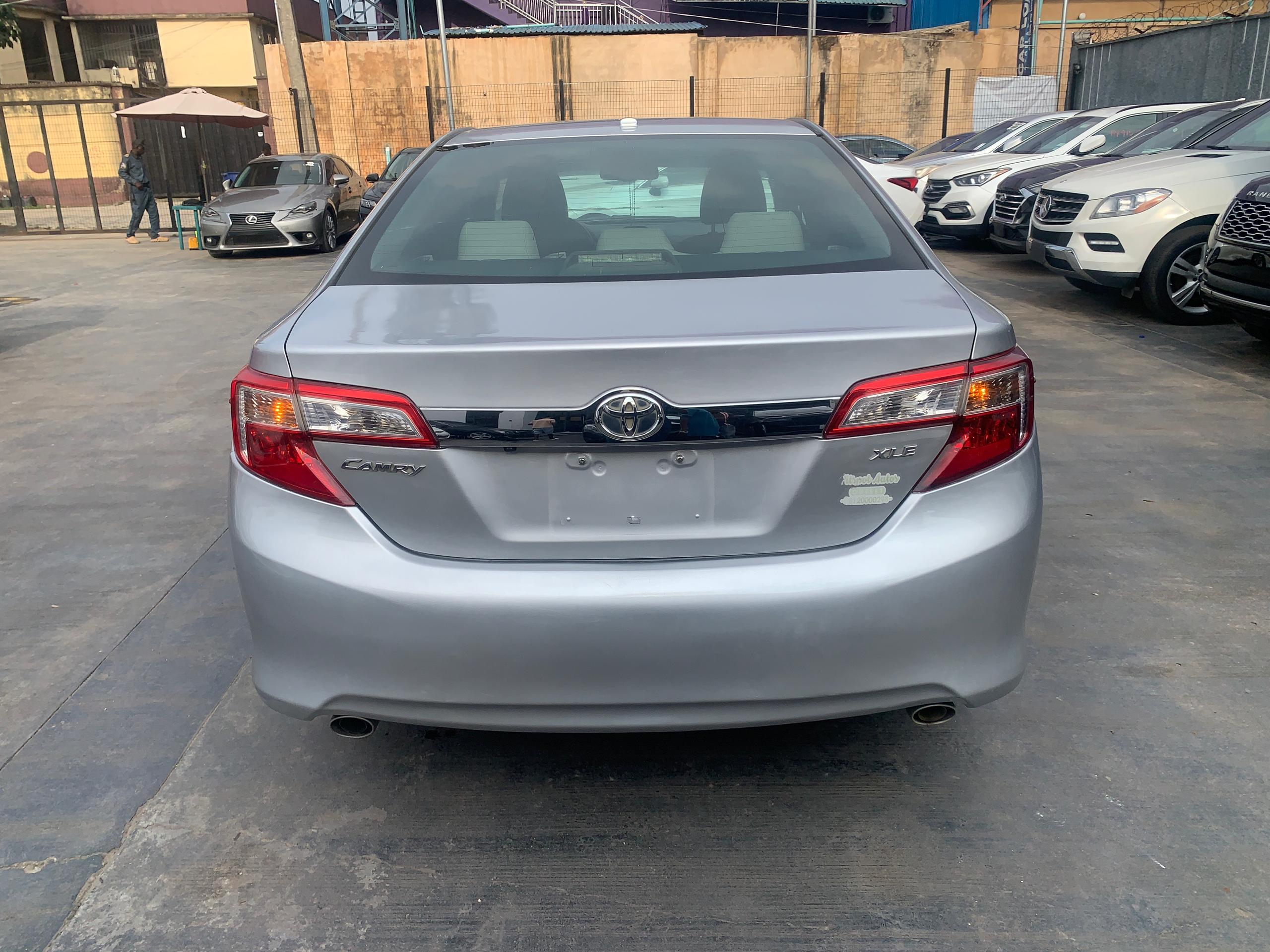 2014 Toyota Camry Silver Sedan with V6 Engine — photo 4