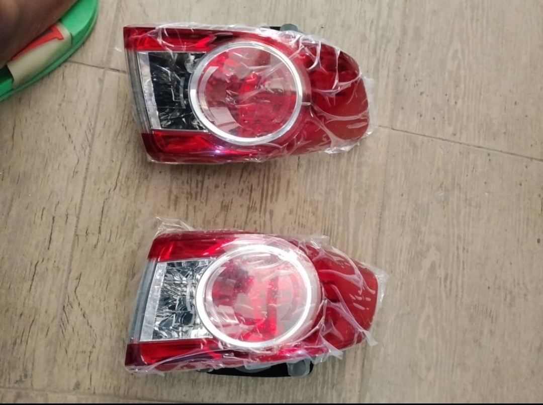 2010-2013 Toyota Corolla Tail Light Set