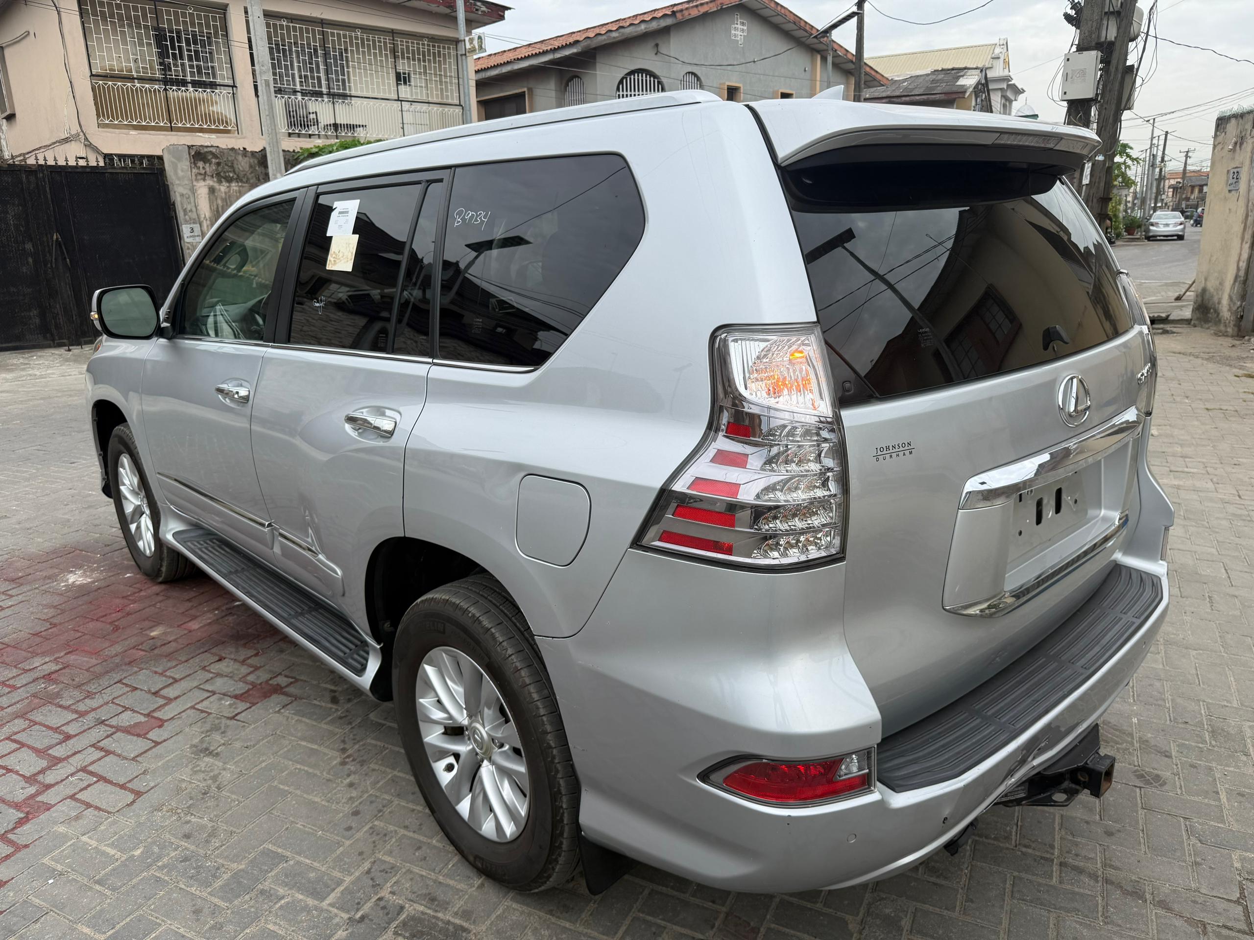 Lexus GX 460 Silver SUV
