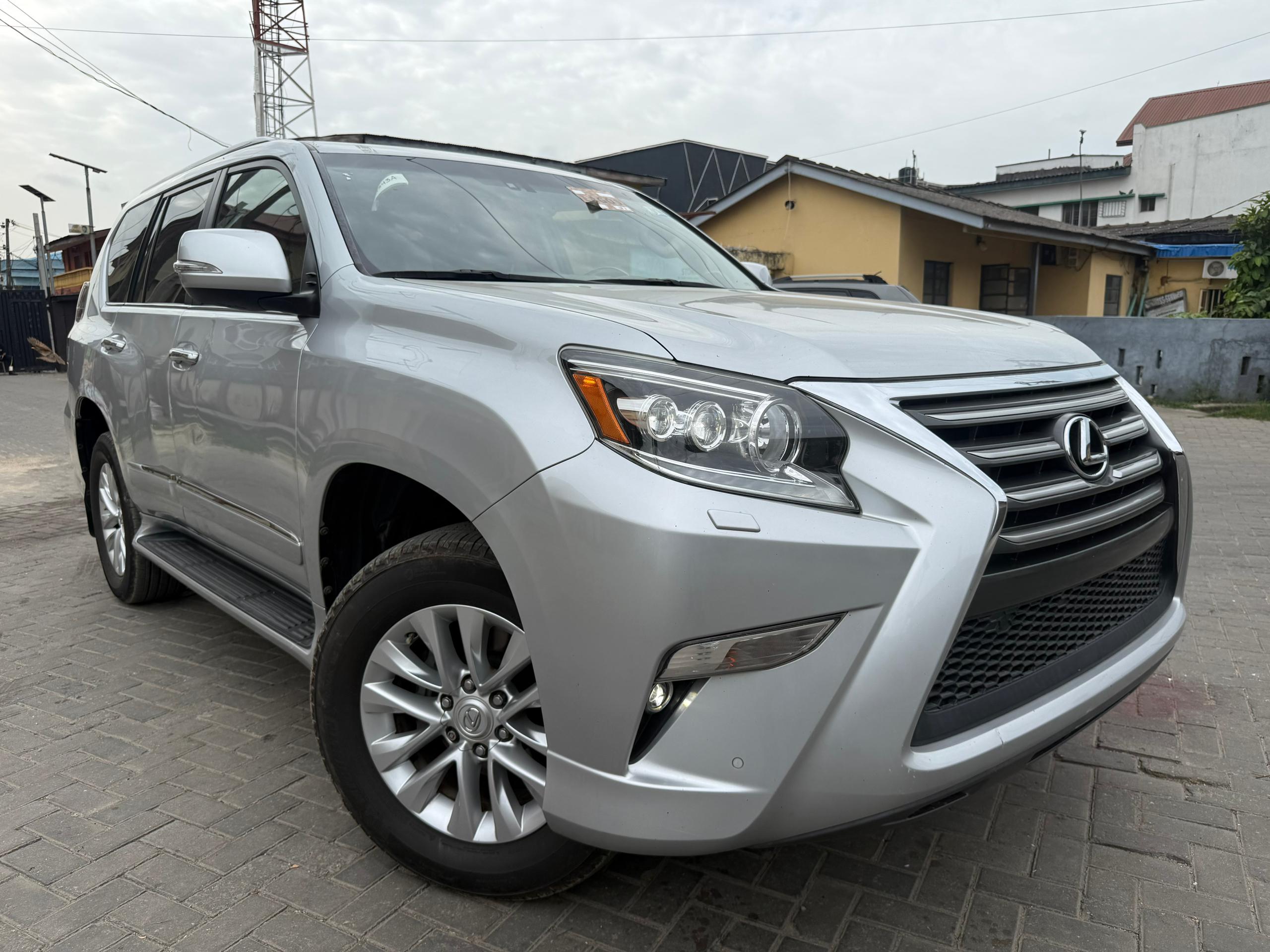 Lexus GX 460 Silver SUV