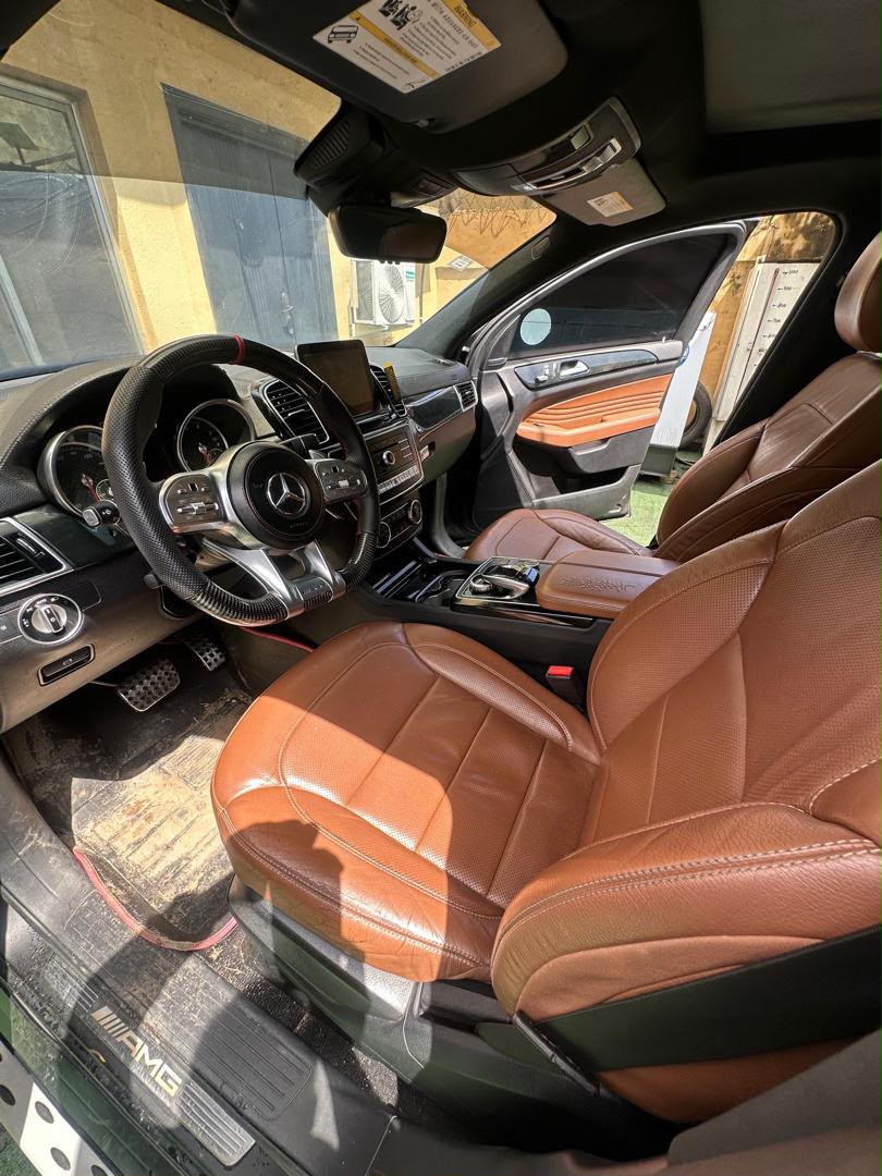 Mercedes-Benz GLE 43 AMG Black Coupe SUV GLE43 AMG