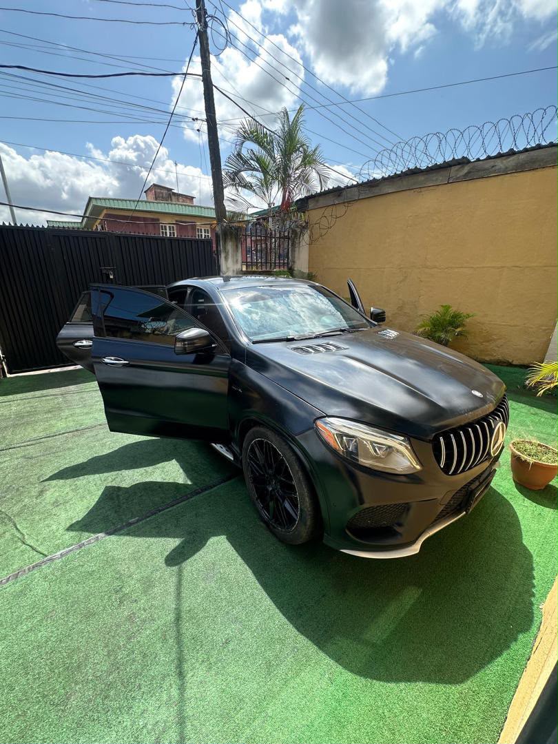 Mercedes-Benz GLE 43 AMG Black Coupe SUV GLE43 AMG