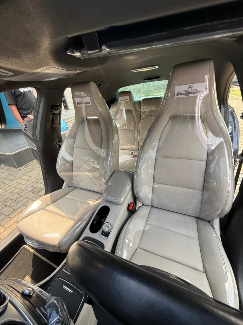 Mercedes-Benz CLA 250 Dark Blue Sedan CLA250