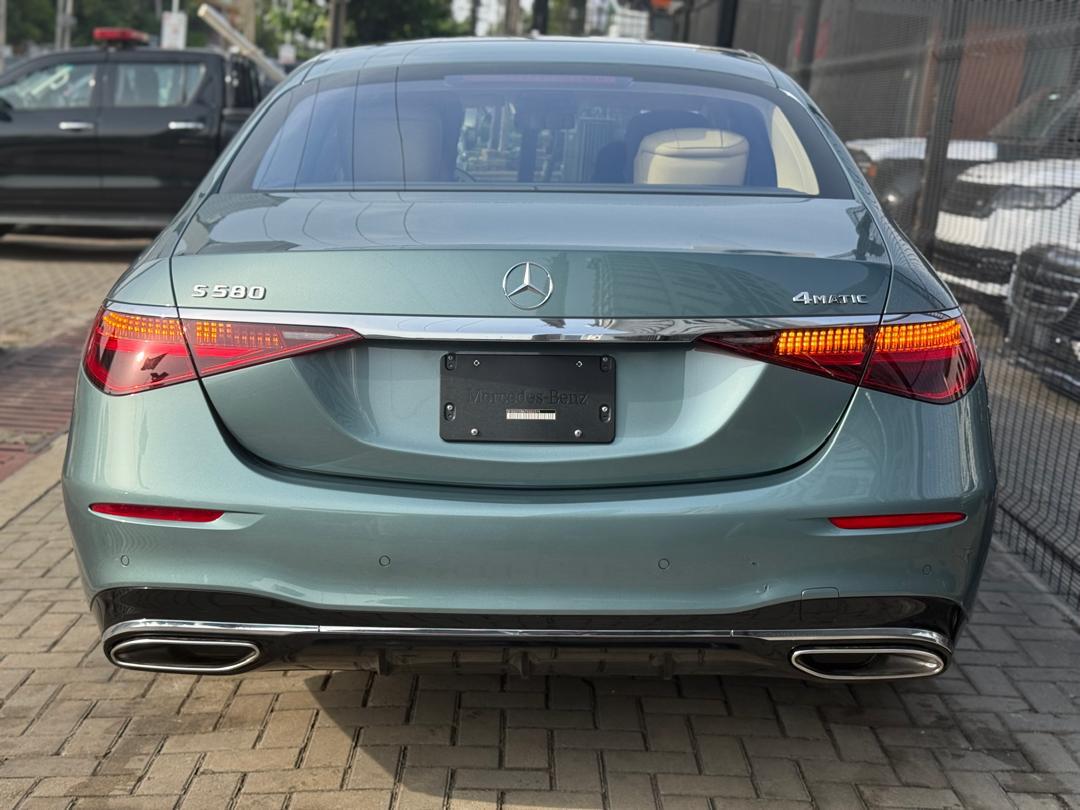 Mercedes-Benz S580 4MATIC, Green Sedan S-Class