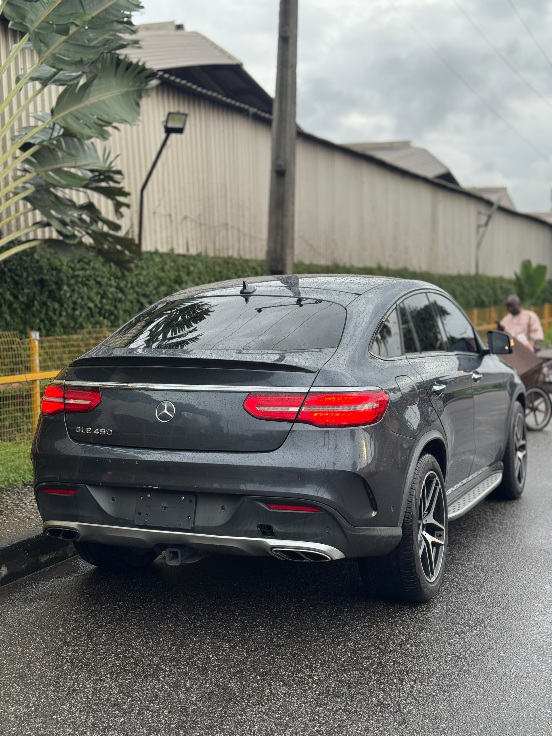Mercedes-Benz GLE 450, Dark Grey Coupe SUV — photo 2