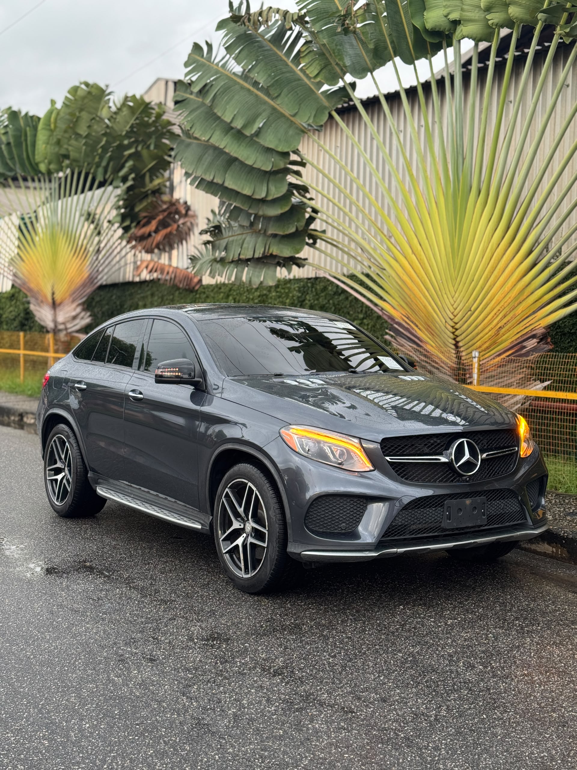 Mercedes-Benz GLE 450, Dark Grey Coupe SUV — photo 6