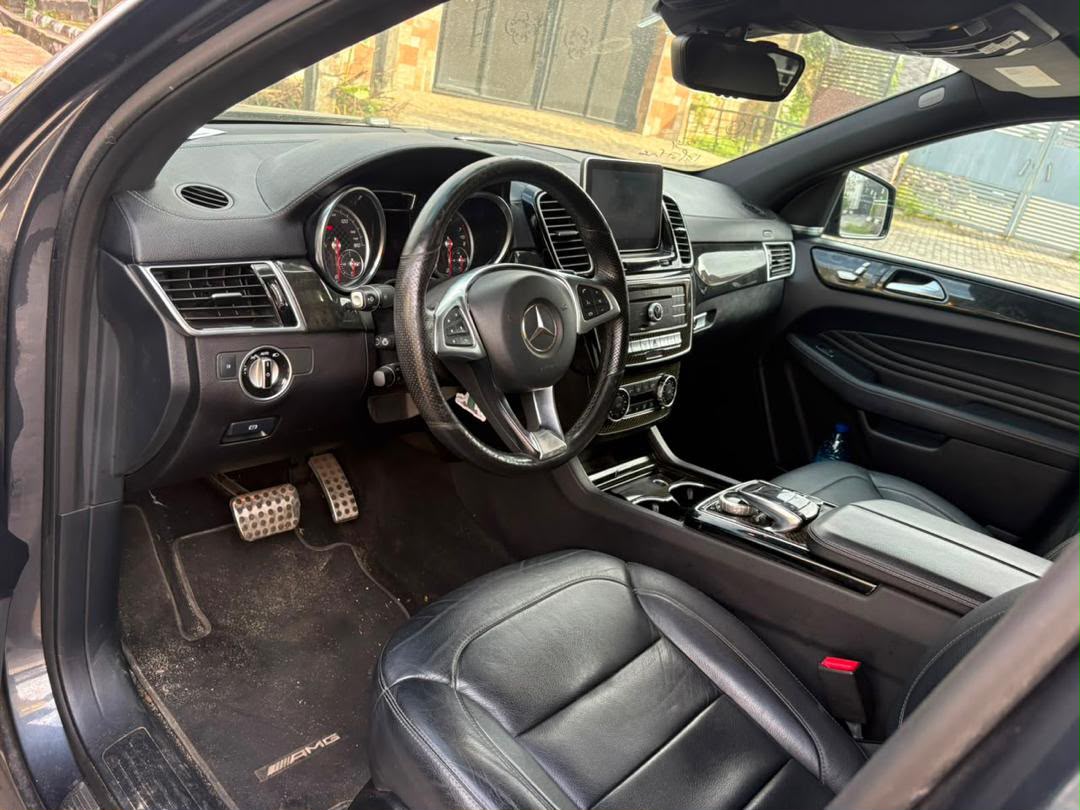 Mercedes-Benz GLE 450, Dark Grey Coupe SUV — photo 7