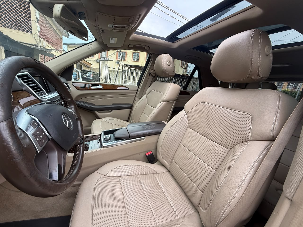 Mercedes-Benz ML 350 White SUV ML350