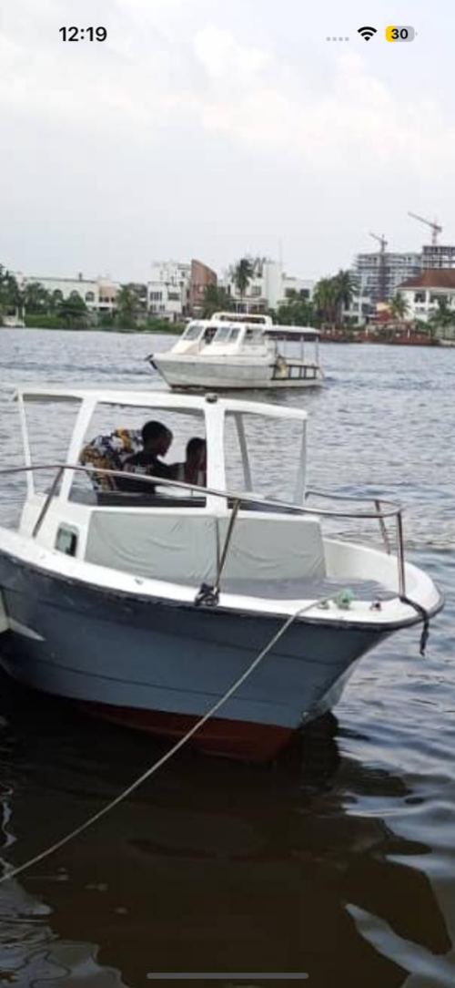 Sea Ray Speed Boat, White — photo 3