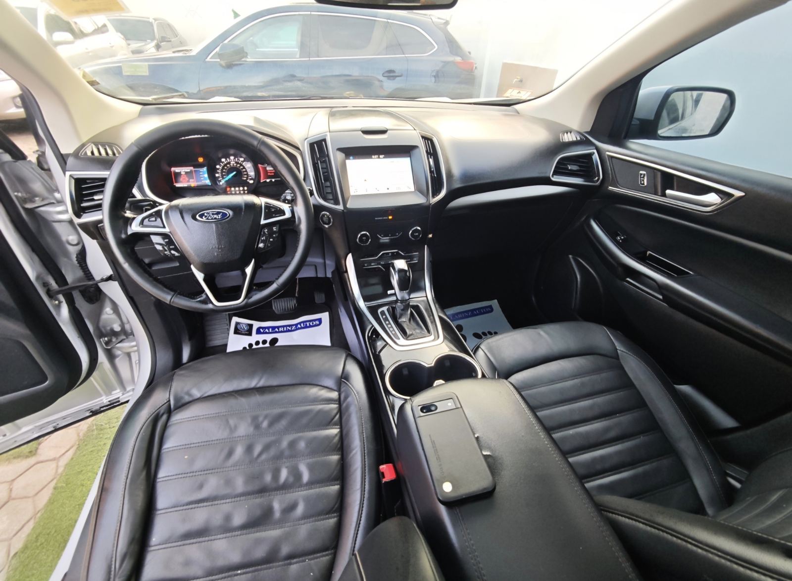 2016 Model Ford Edge SUV Silver — photo 2