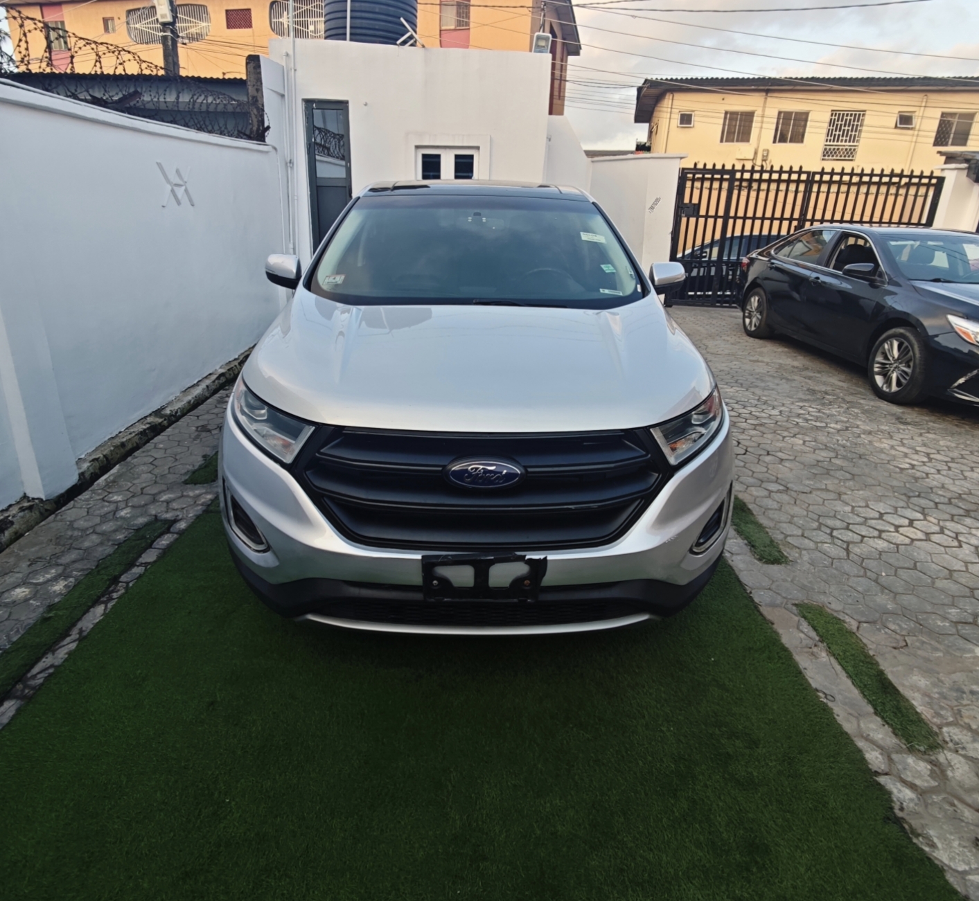 2016 Model Ford Edge SUV Silver — photo 9