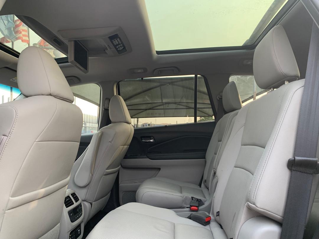 Honda Pilot SUV, Silver