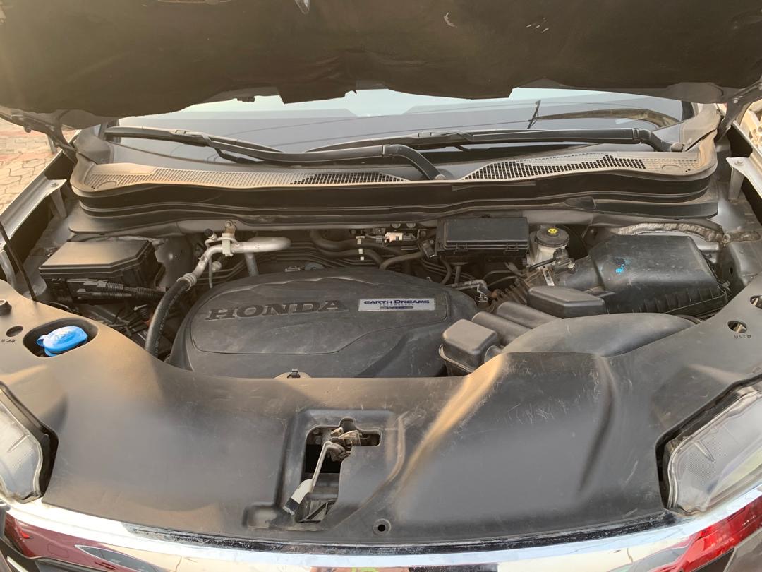 Honda Pilot SUV, Silver
