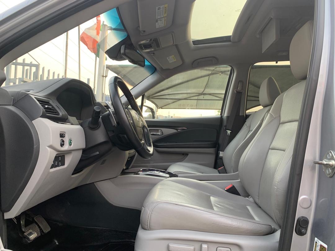 Honda Pilot SUV, Silver