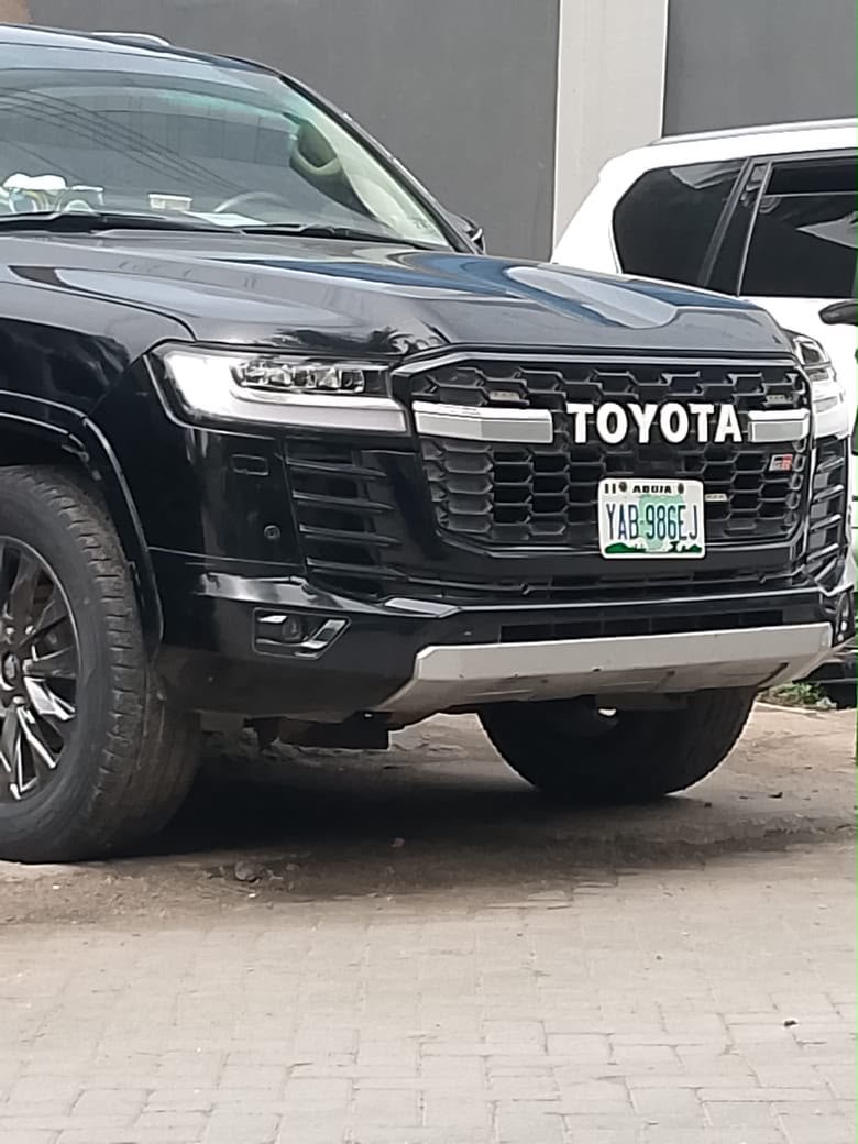 Toyota Land Cruiser GR Sport, Black SUV