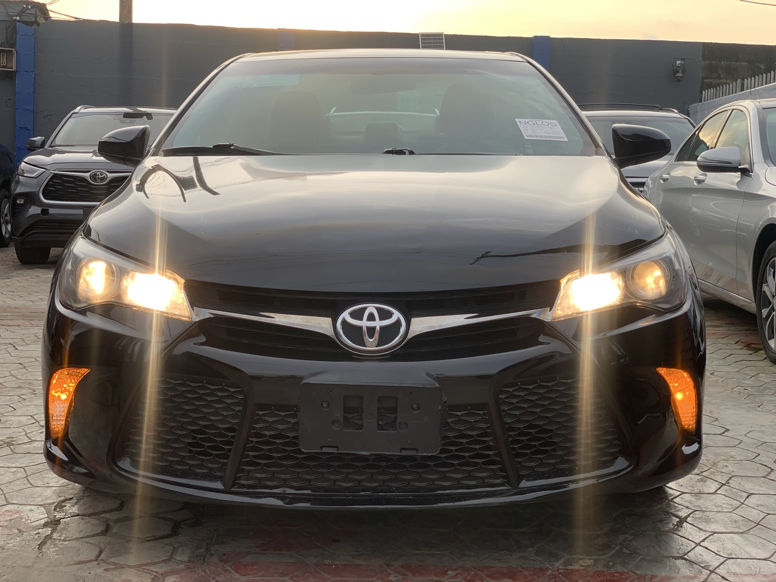 2017 Toyota Camry SE Black Sedan