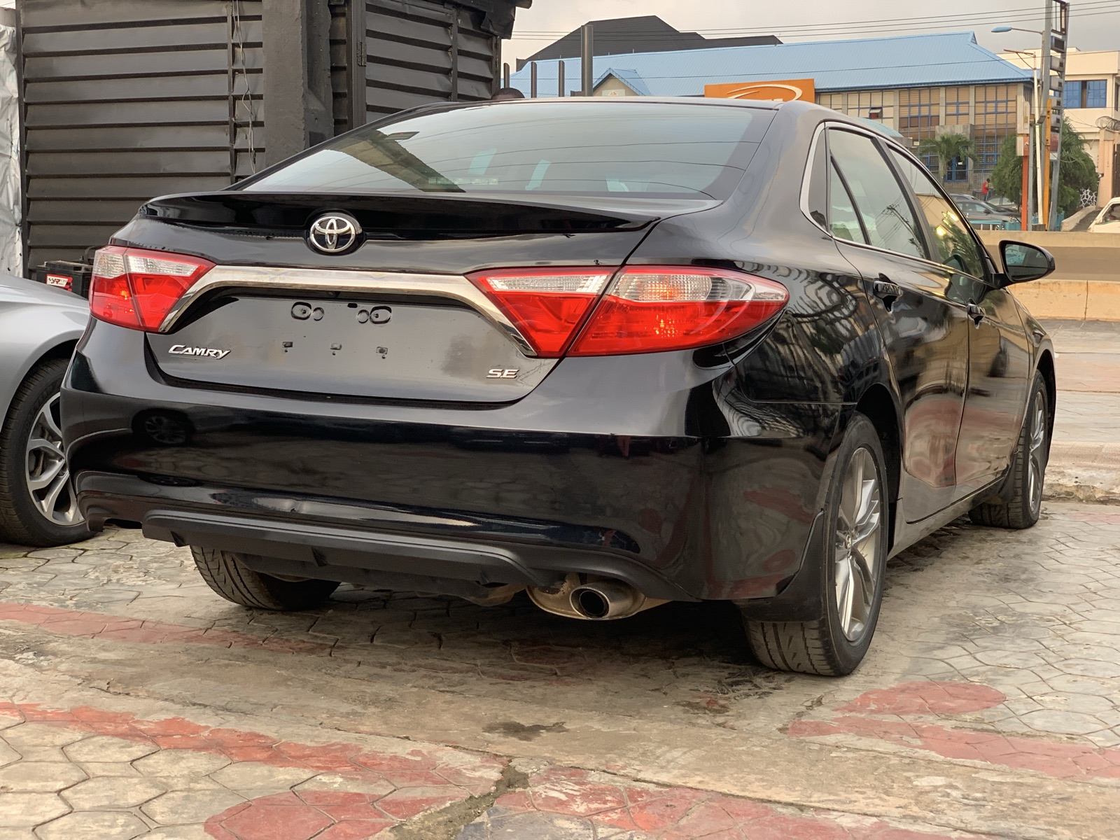 2017 Toyota Camry SE Black Sedan