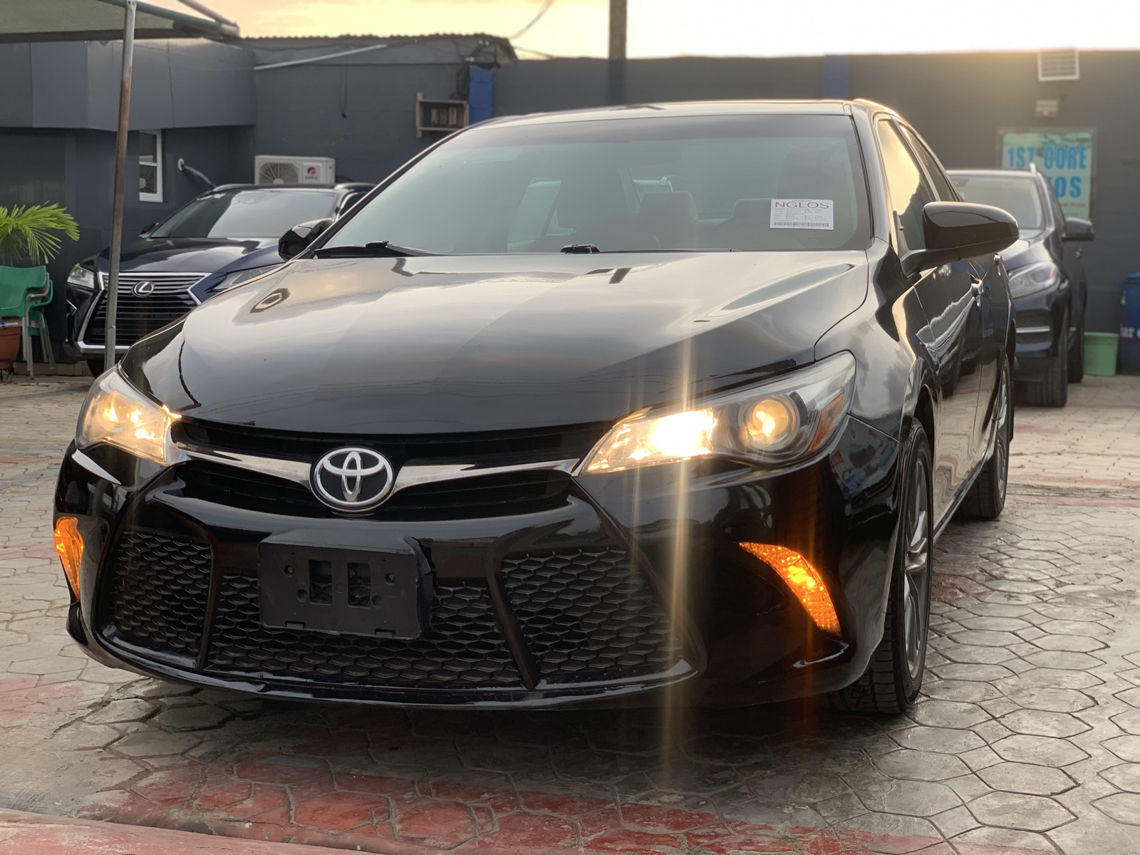 2017 Toyota Camry SE Black Sedan
