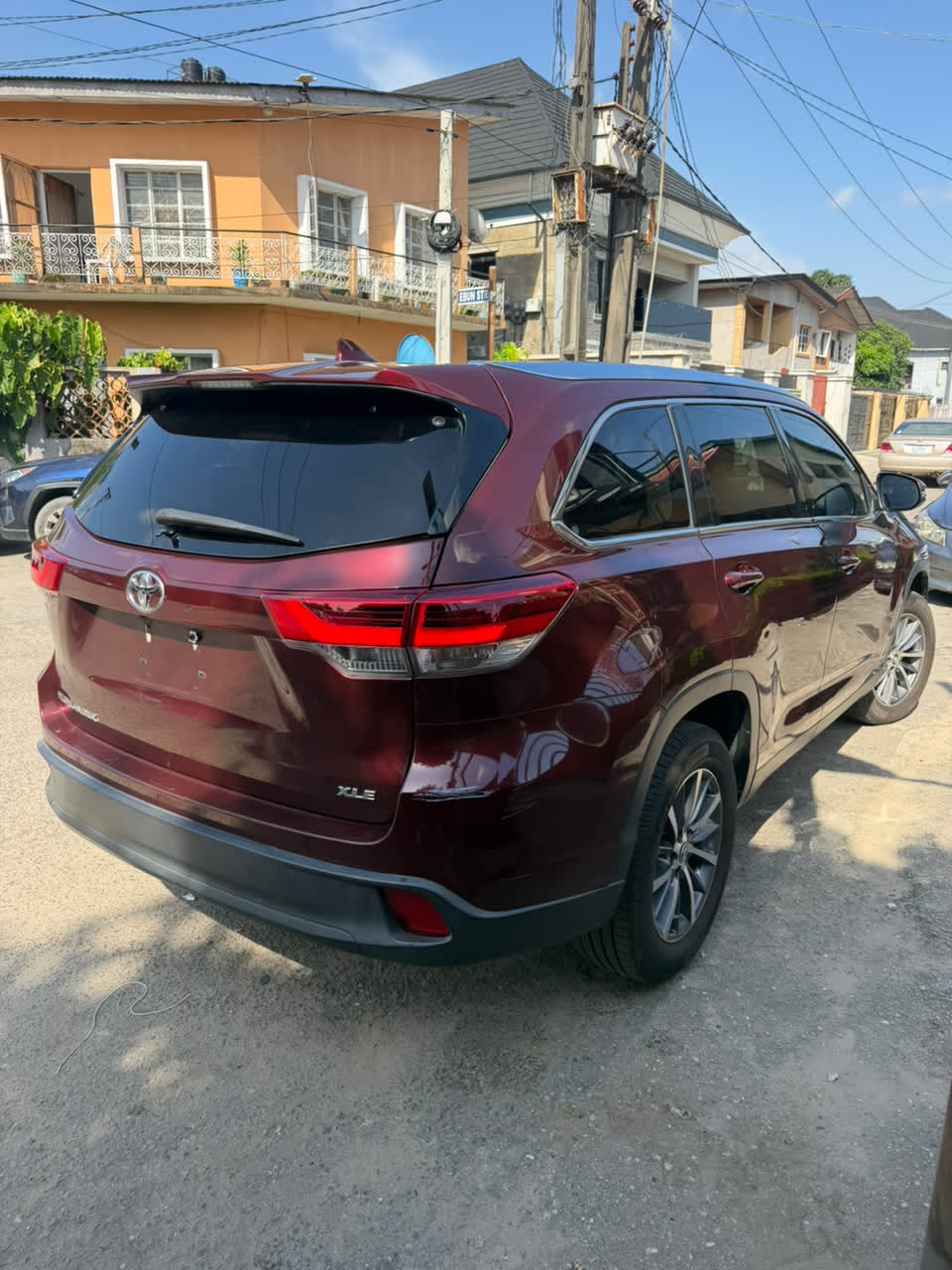 Toyota Highlander Red XLE SUV