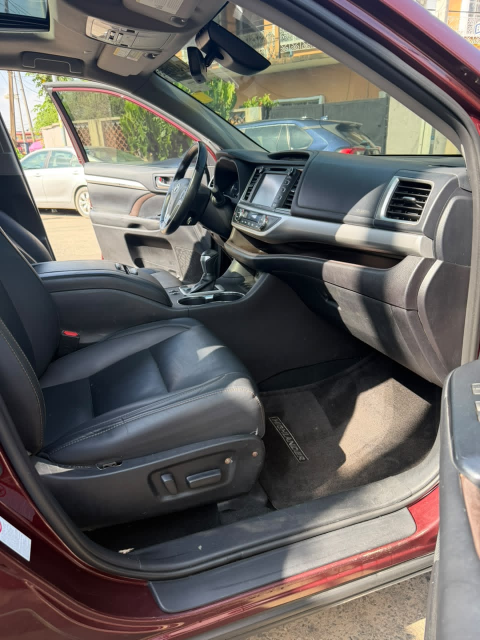 Toyota Highlander Red XLE SUV