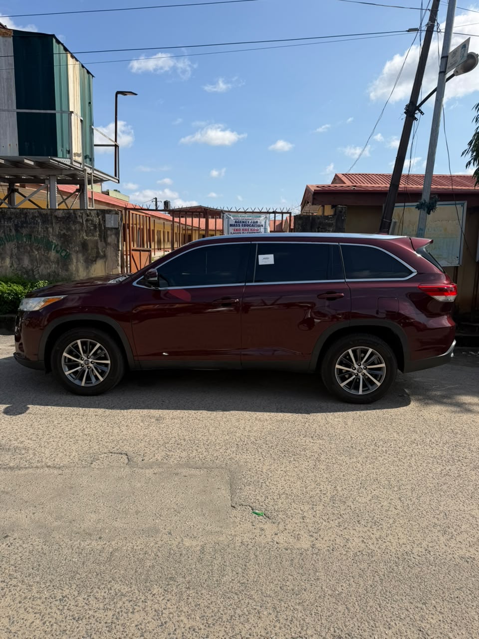 Toyota Highlander Red XLE SUV