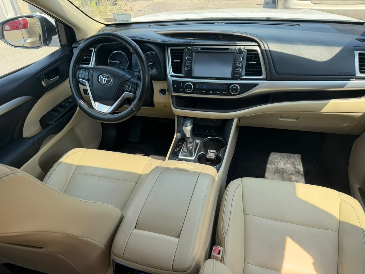 Toyota Highlander SUV, White