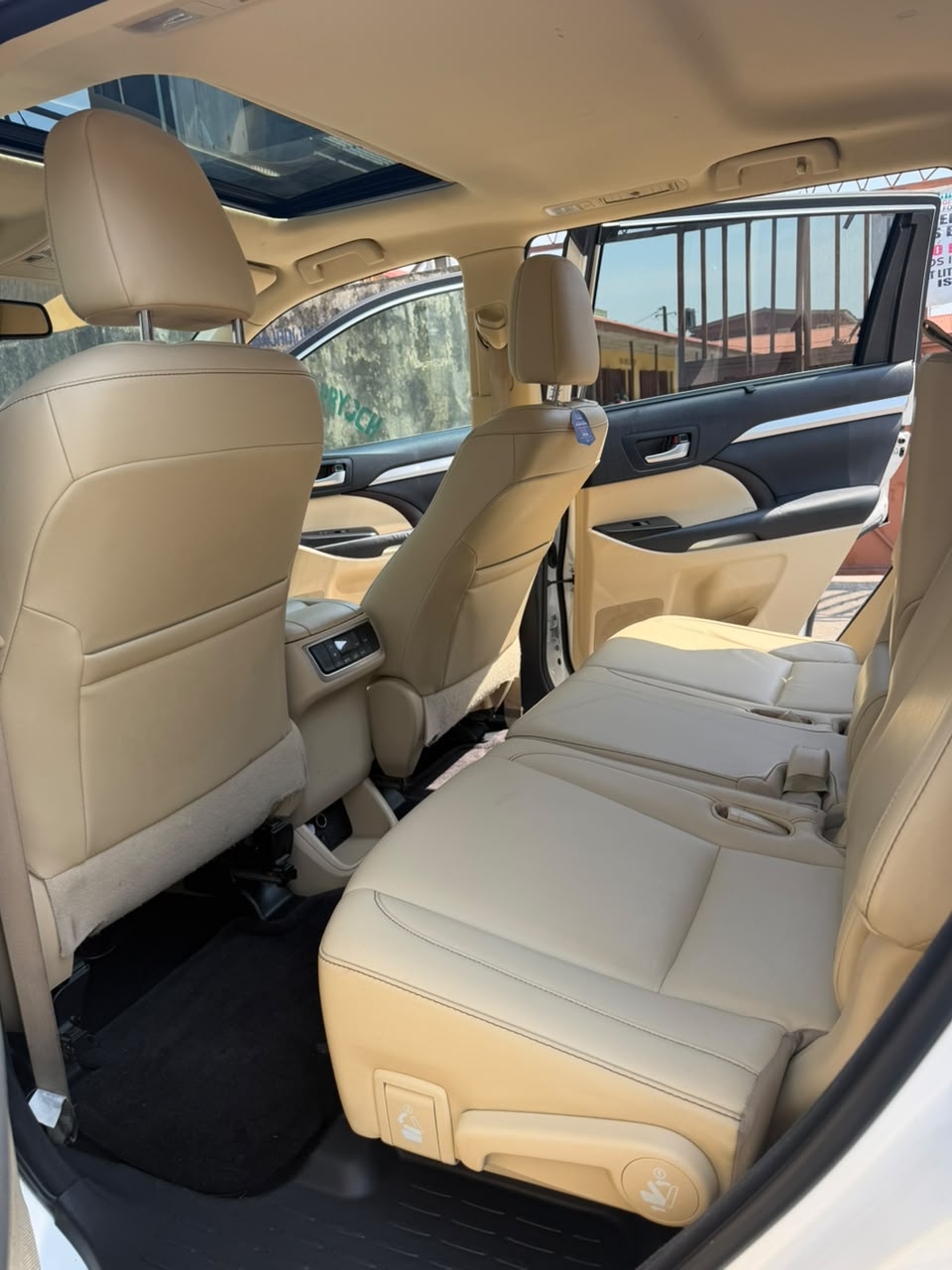 Toyota Highlander SUV, White