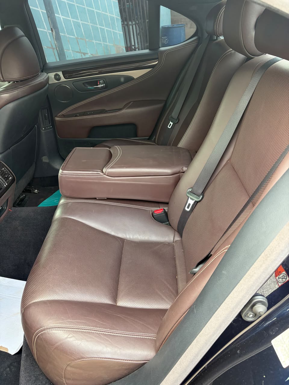 Lexus LS 460 Dark Blue Sedan