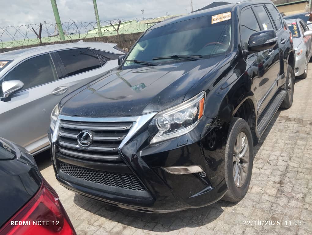 Lexus GX460 SUV, Black with Foldable Rear Seats GX 460