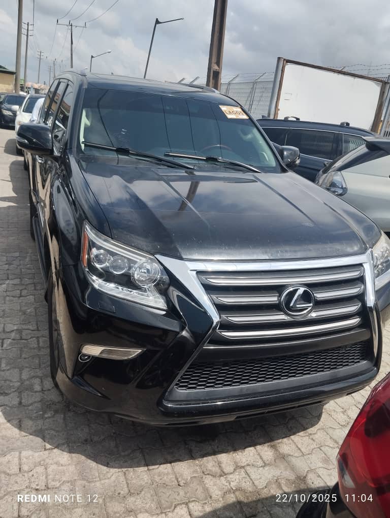 Lexus GX460 SUV, Black with Foldable Rear Seats GX 460