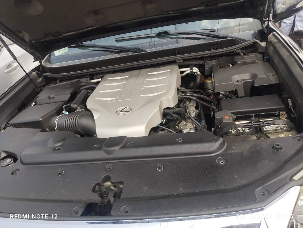 Lexus GX460 SUV, Black with Foldable Rear Seats GX 460