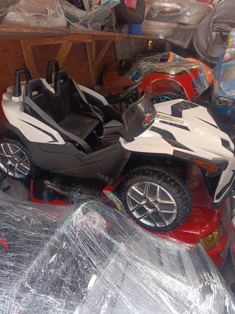 Ride-on Toy Car