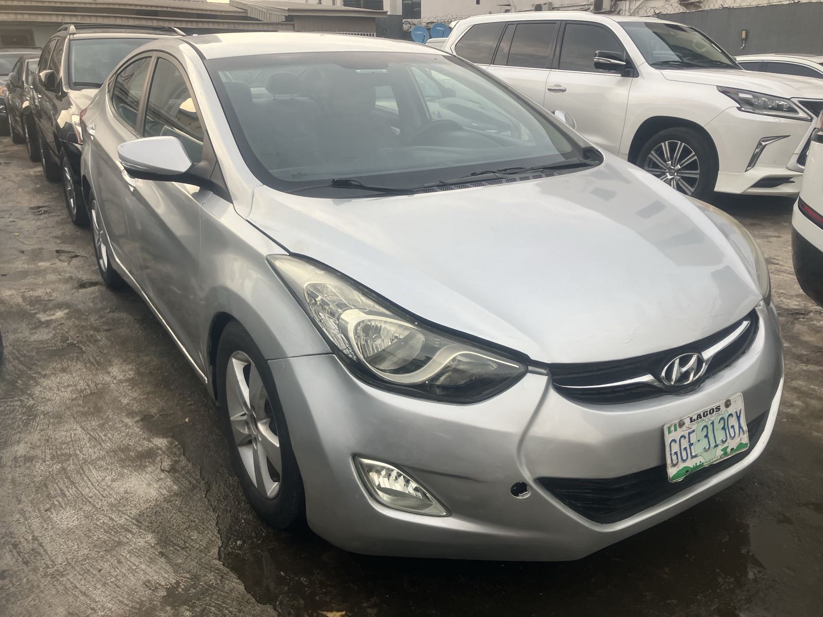 Hyundai Elentra 2012 model