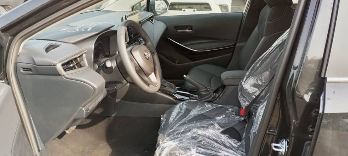 Toyota Corolla, Sharp Black Sedan