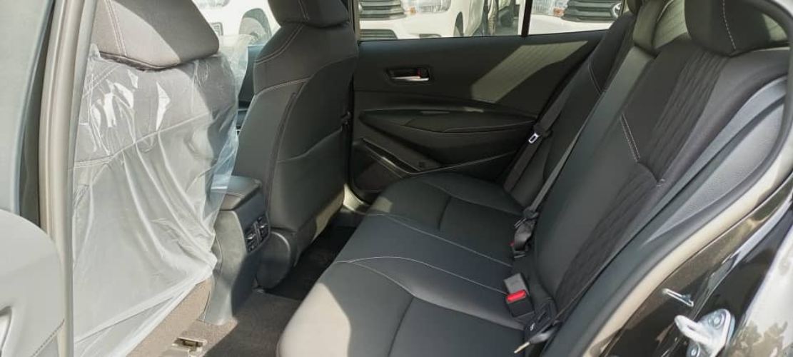 Toyota Corolla, Sharp Black Sedan