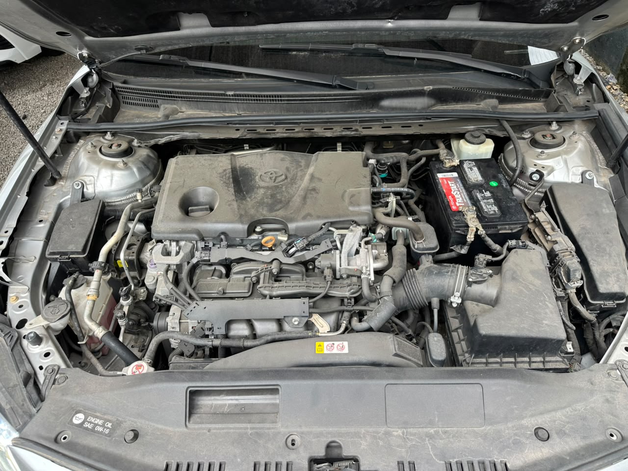 Toyota Camry Silver Sedan — photo 2