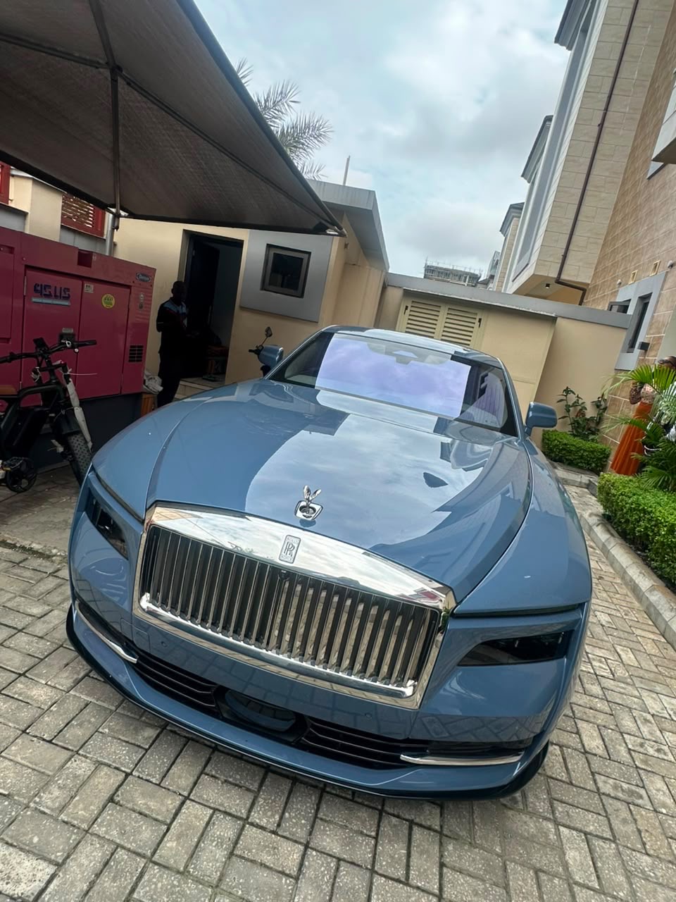 Rolls-Royce Ghost, Blue Luxury Sedan