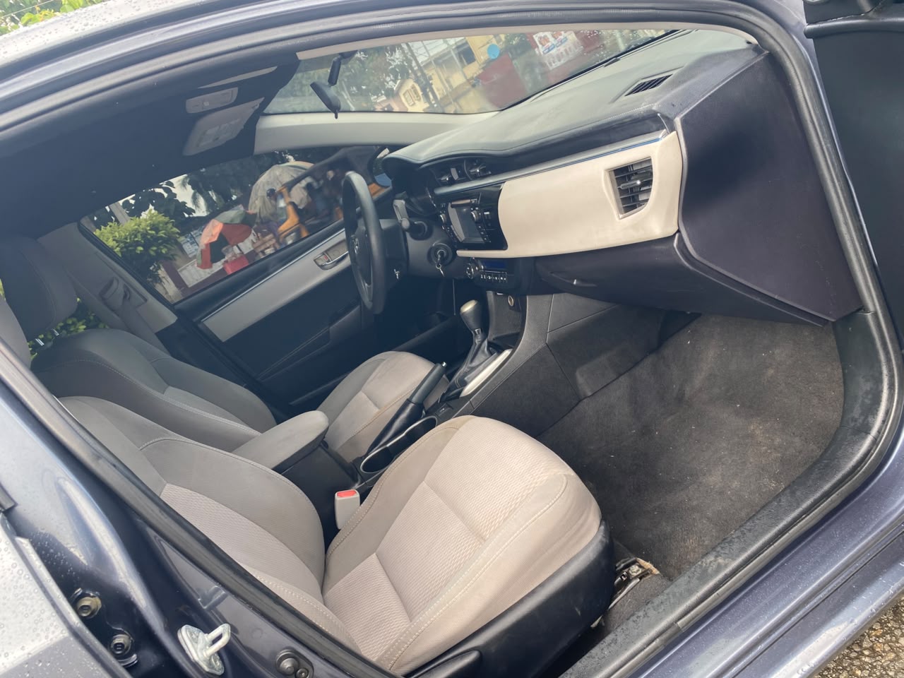 2015 TOYOTA COROLLA LE — photo 2