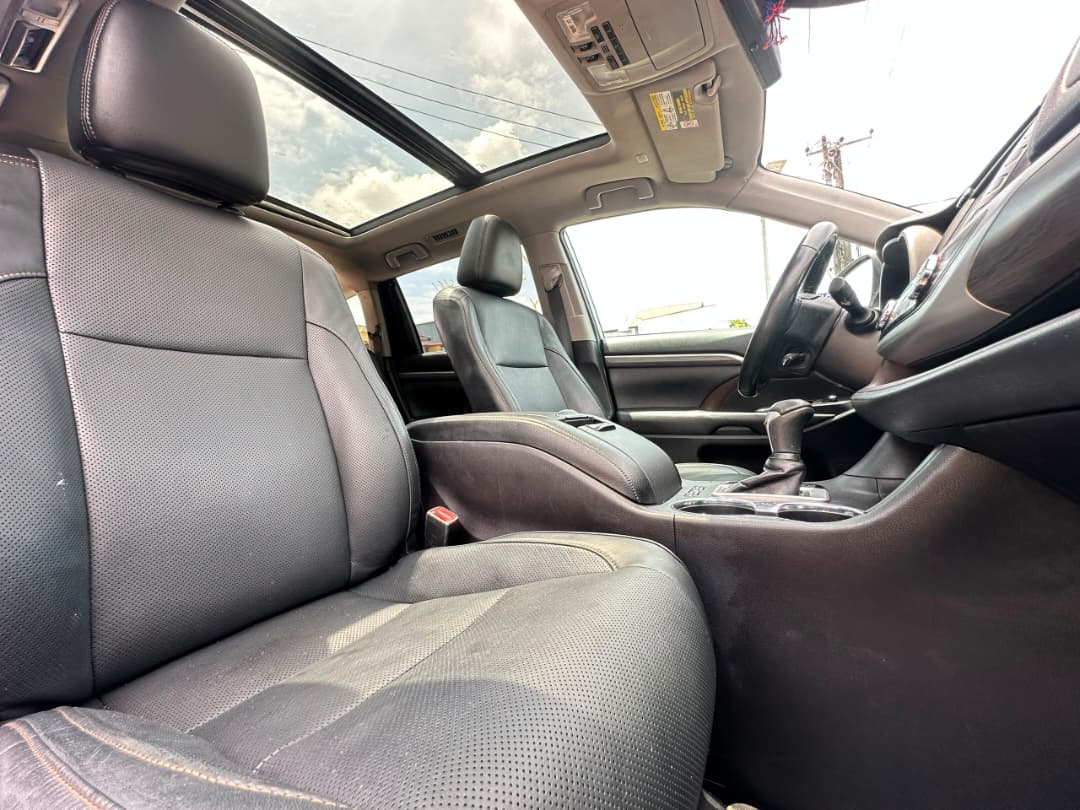 Toyota Highlander Silver SUV