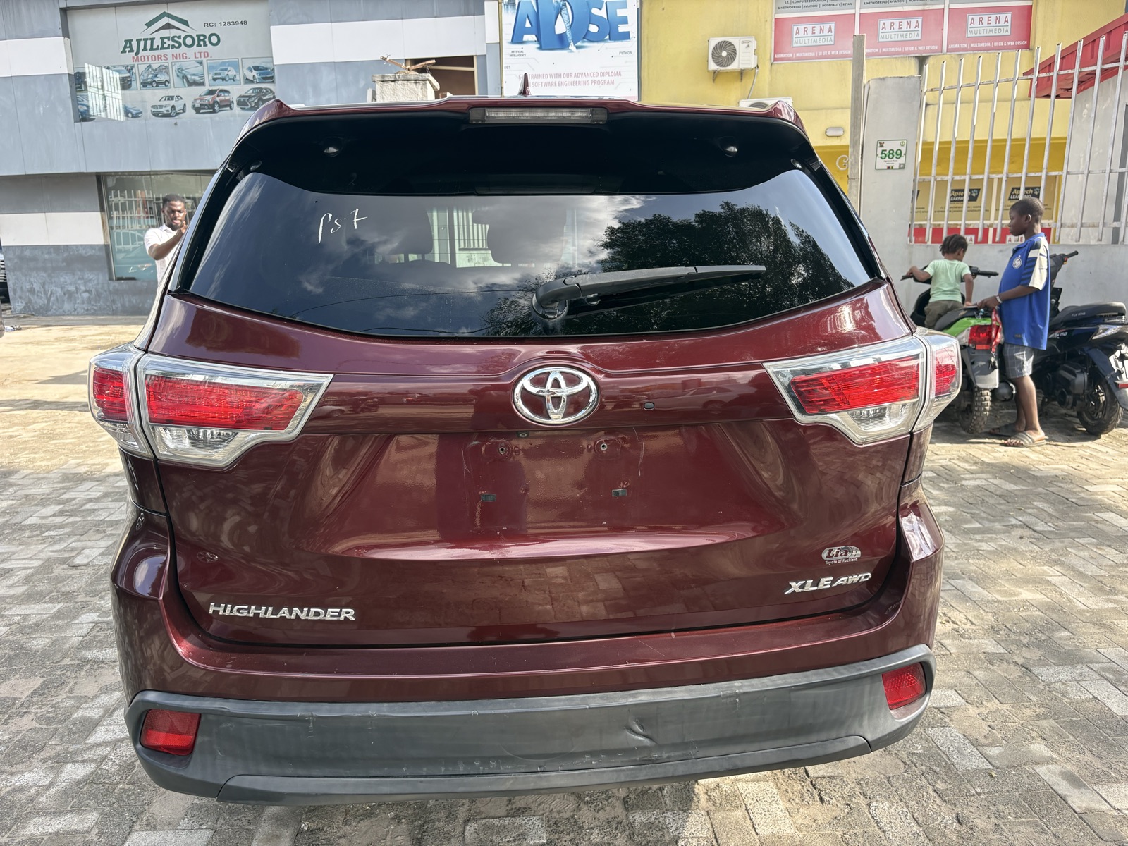 2015 Toyota Highlander — photo 4