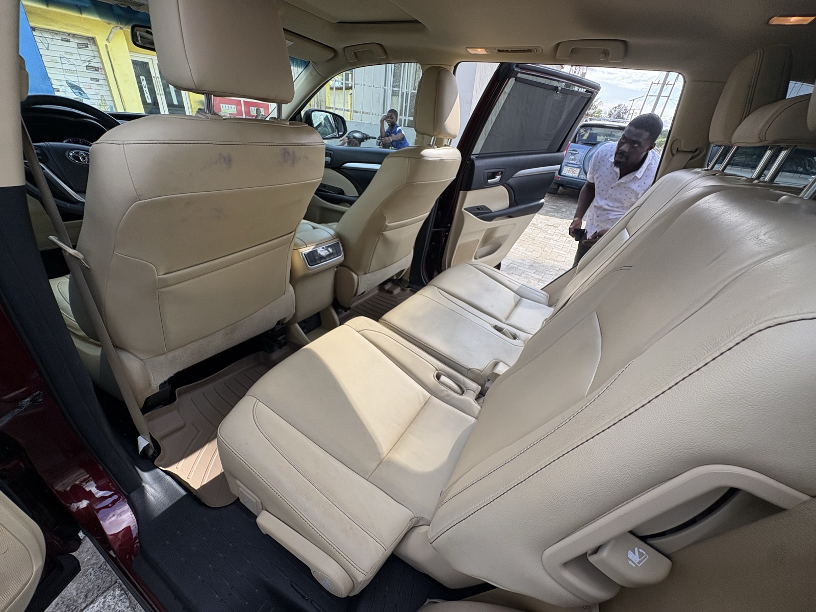 2015 Toyota Highlander — photo 7