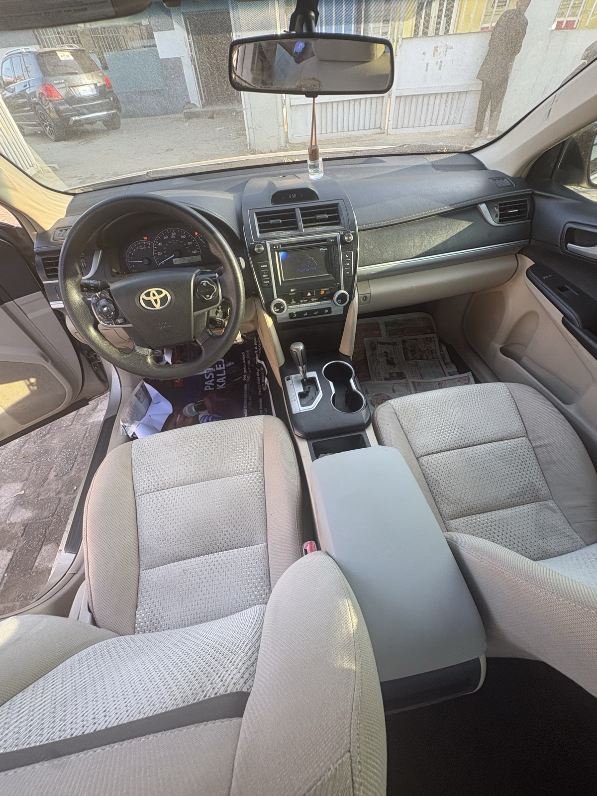 For sale Accident free 2014 Camry LE — photo 5