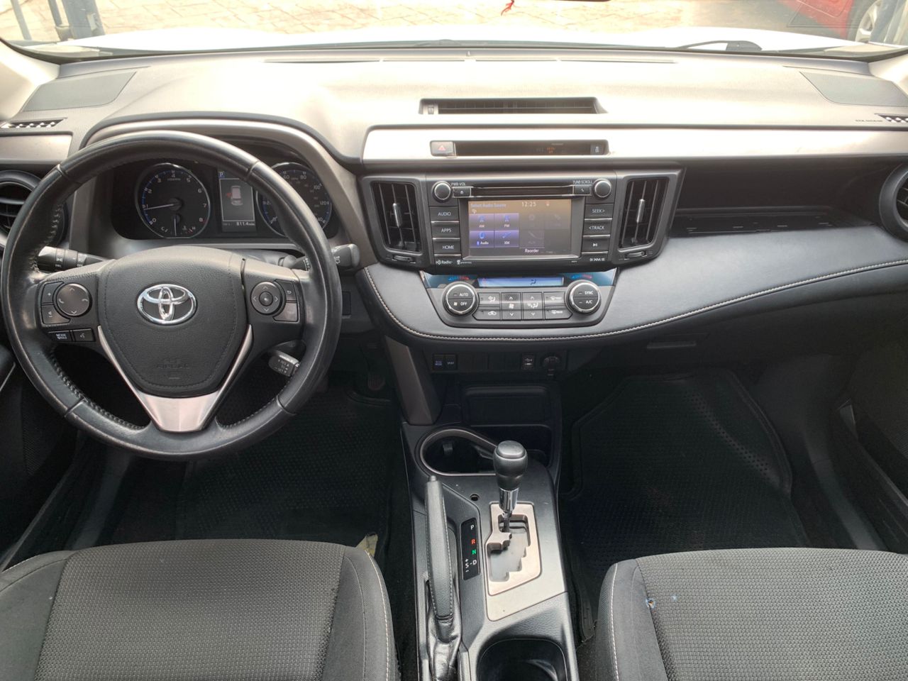 2016 Toyota RAV4 White SUV with Alloy Wheels