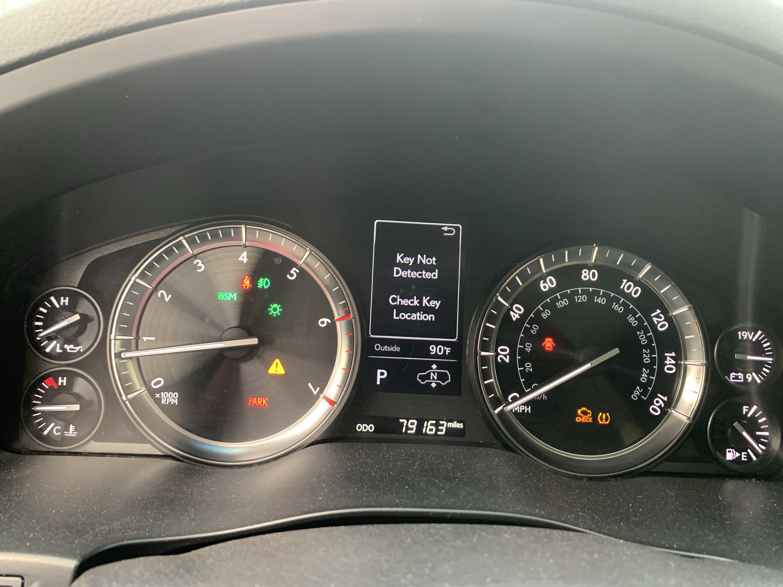 Lexus LX 570, Silver SUV for Sale
