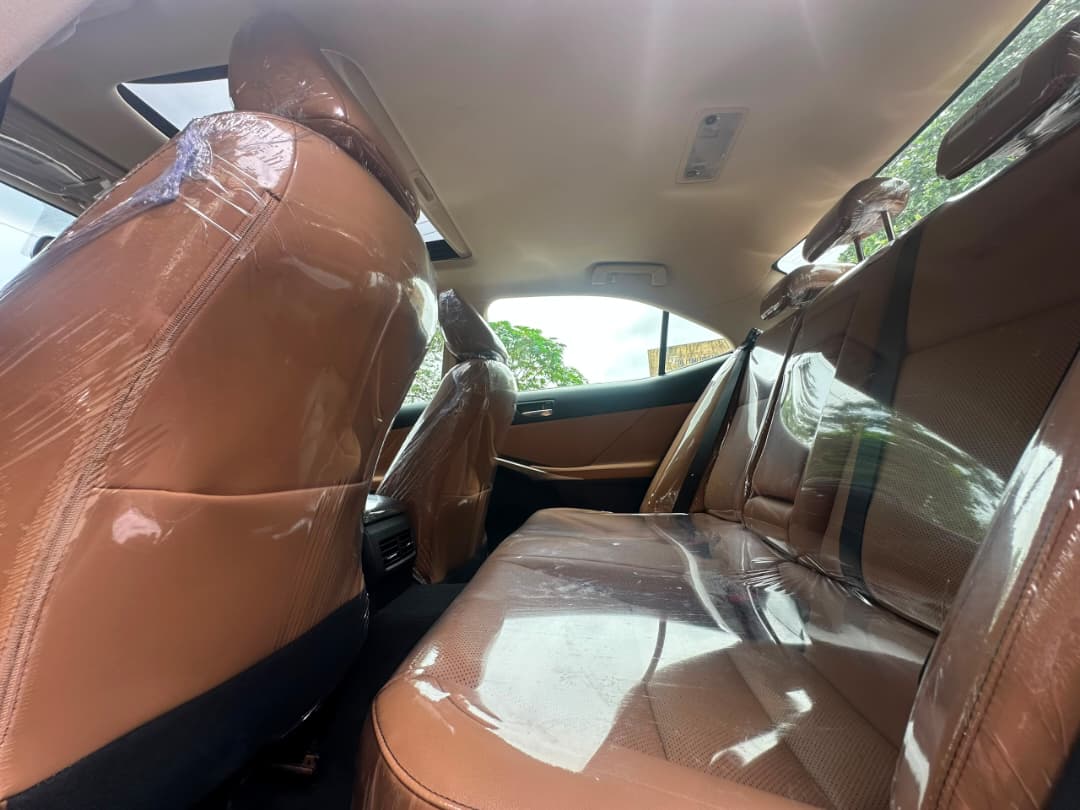 Lexus IS 250 Silver Sedan with AWD — photo 4