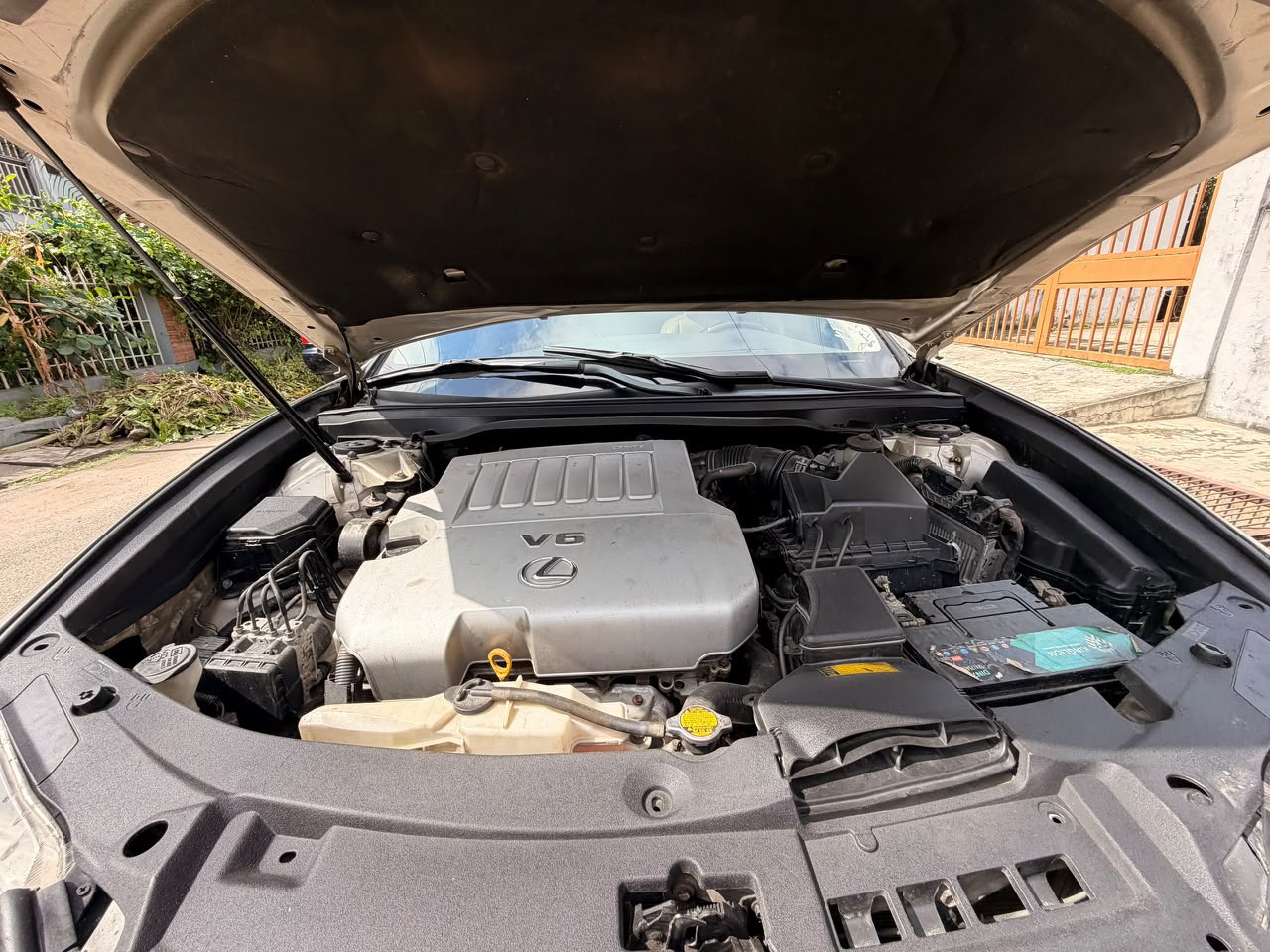 Lexus ES 350 Sedan, Gold — photo 7