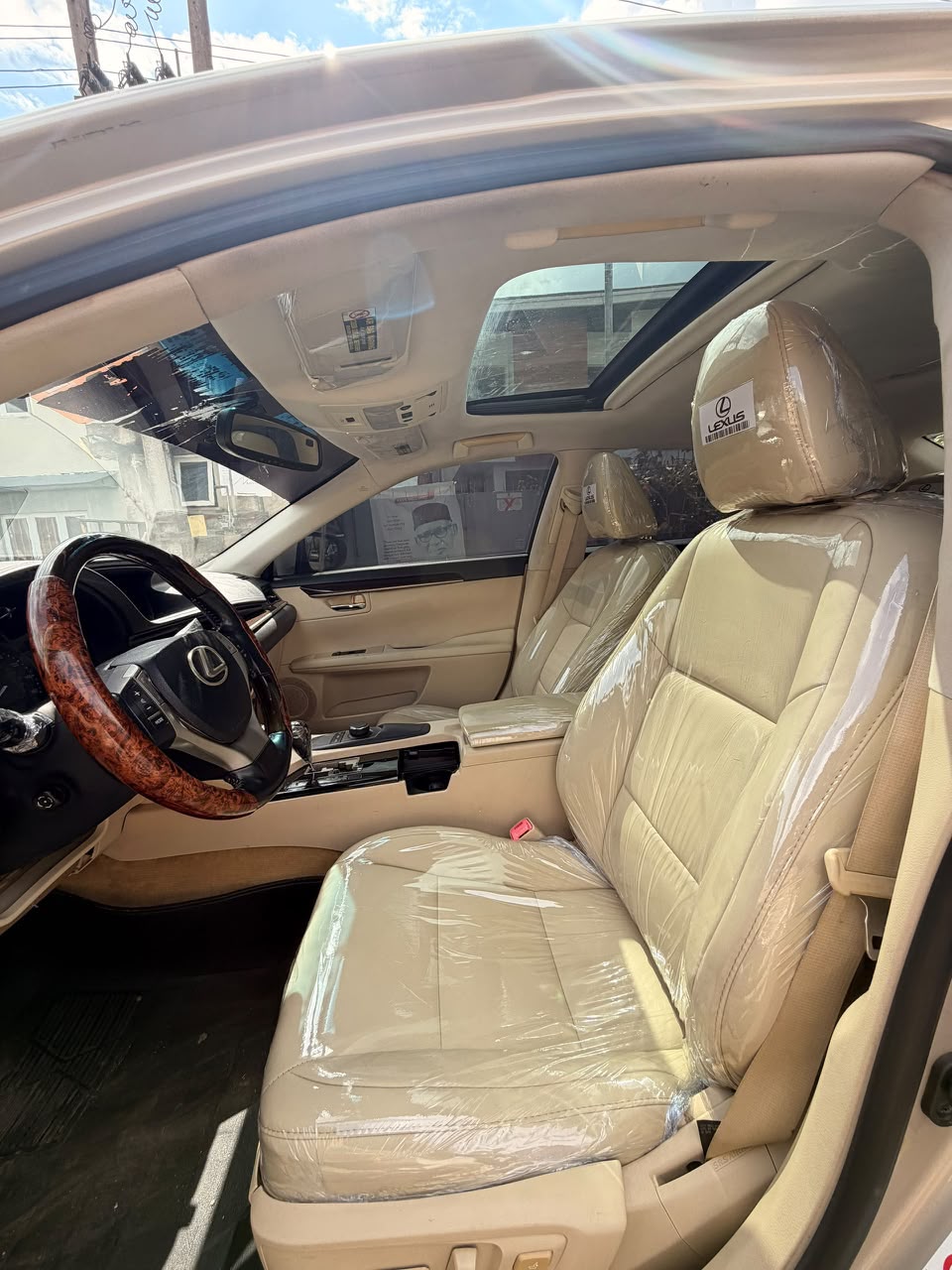 Lexus ES 350 Sedan, Gold — photo 10